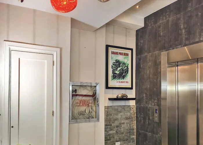 Voss Apartment *